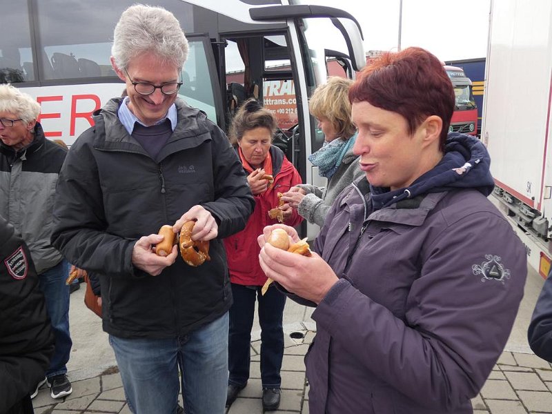 003-Erstmal Brotzeit!